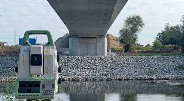 tachimetr pod obiektem mostowym